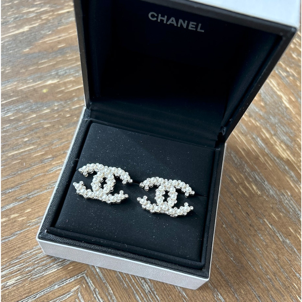 Pearls CC Logo Earrings Luxury .925 Silver - Picture 5 of 5